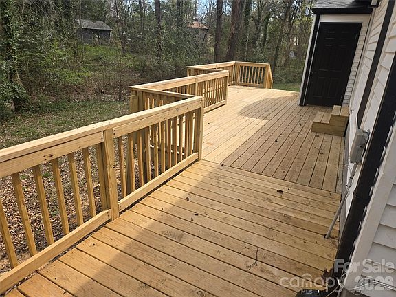 2nd image of 6608 Wagon Oak Rd