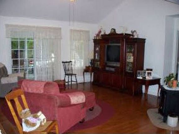 109 Quail Ln