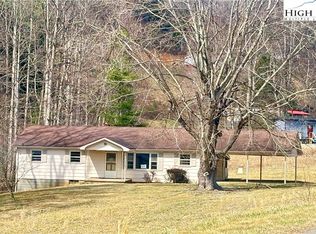 225 Davis Rd, Crumpler, NC 28617