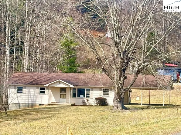 225 Davis Road, Crumpler, NC 28617
