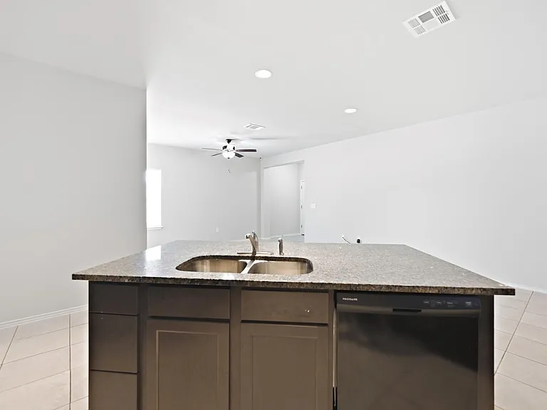 1733 Davidson Ranch Dr — Photo 8