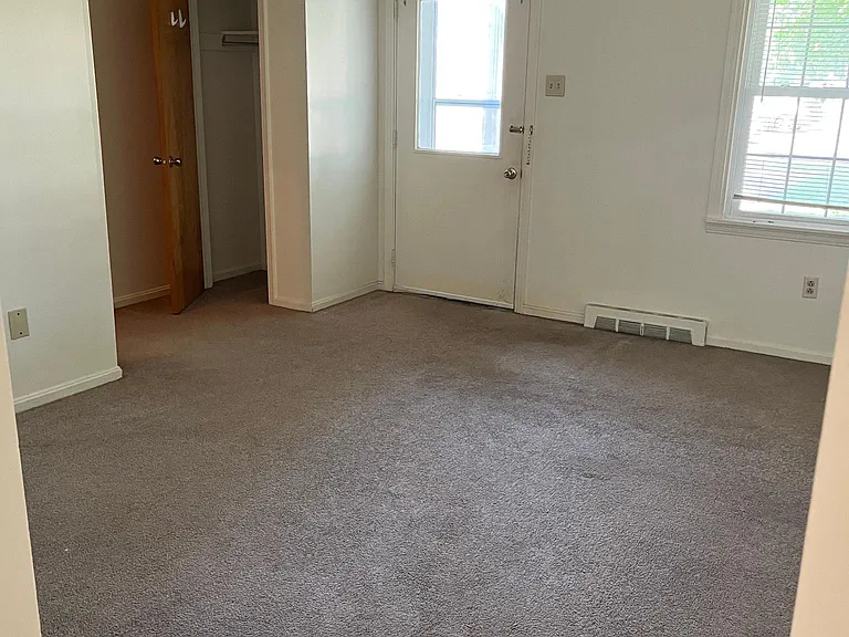 1302 Midland Beaver Rd #5 — Photo 3