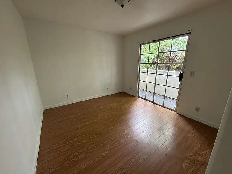 4930 W Point Loma Blvd — Photo 12