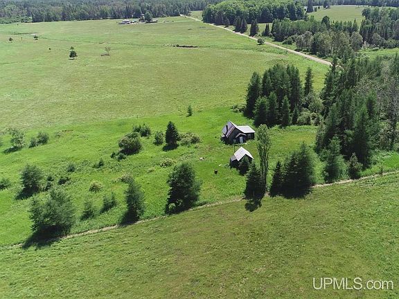 3rd image of 14752 Airport Rd