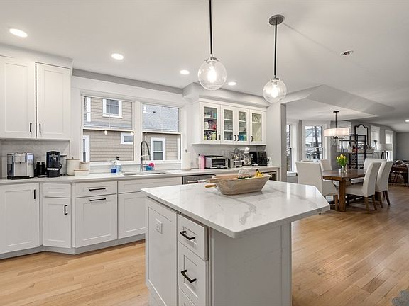 2nd image of 22 Carver Rd E #22