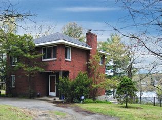 26 Morses Pond Rd, Wellesley, MA 02482