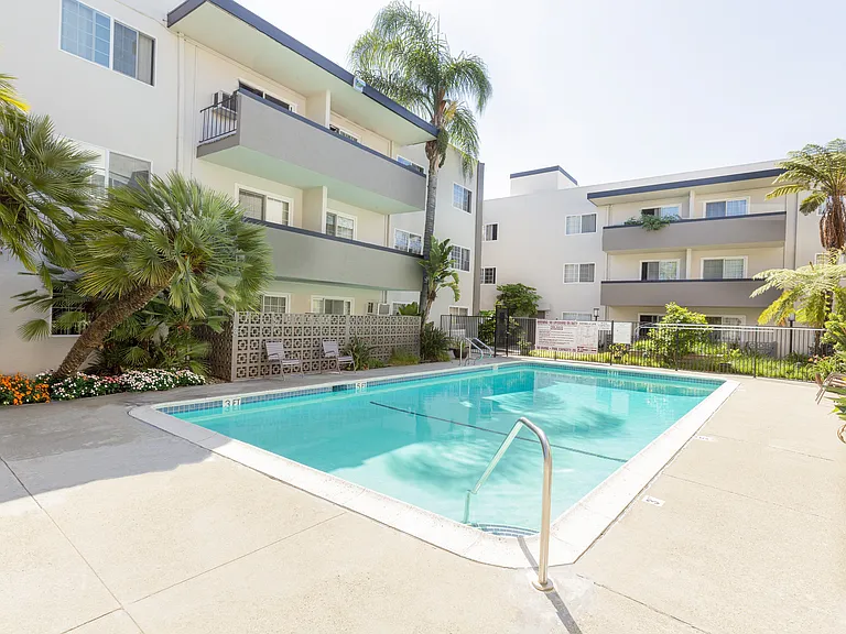 Courtyard Apartments — Photo 8