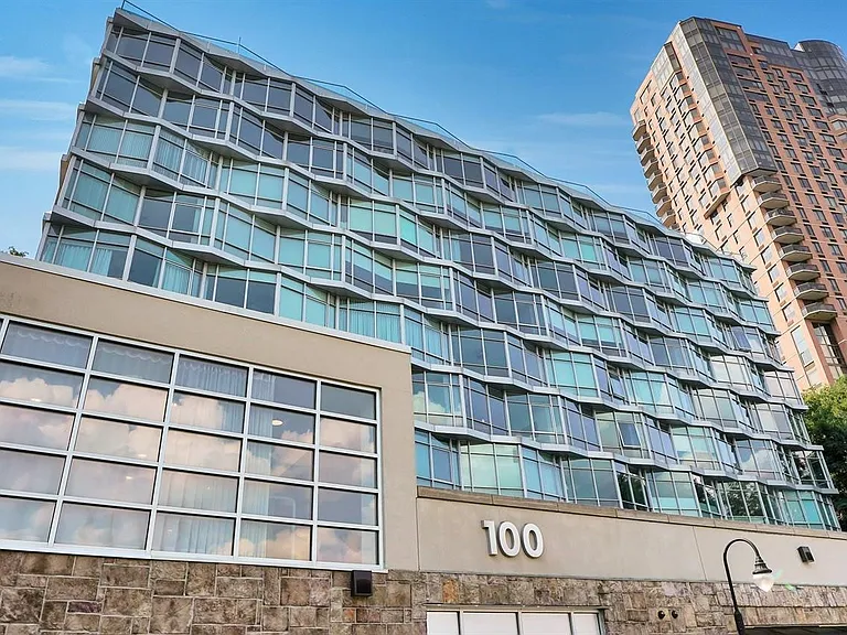 100 Thompson Ln #4D — Photo 28