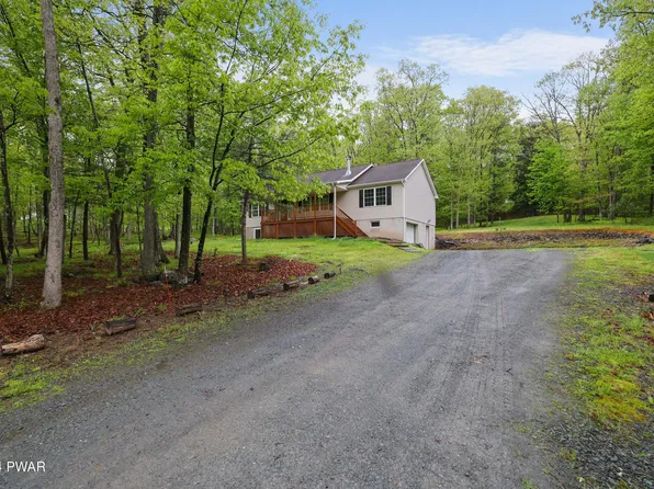 120 Westwood Ln, Hawley, PA 18428