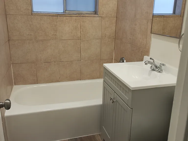6235 Stanley Ave #7 — Photo 11