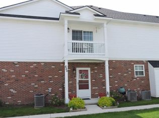 604 Riversedge Dr #24, Saline, MI 48176