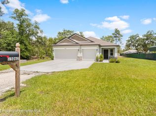 15062 Hummingbird Rd, Weeki Wachee, FL 34614