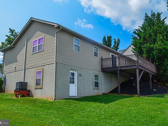 5th image of 85 Chatham Ln