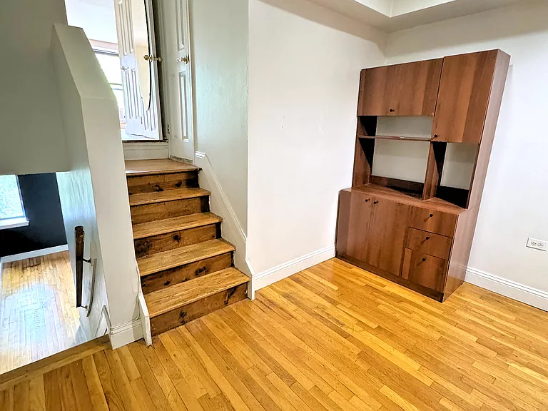 218 W 14th St #7E — Photo 3