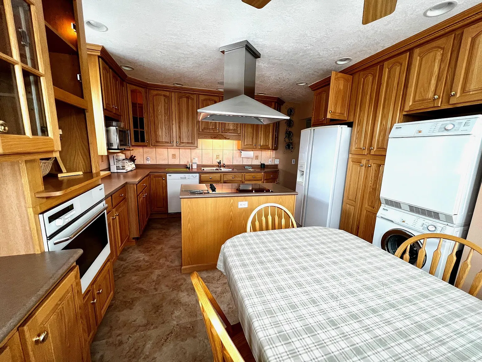 2 bed, 1100 sqft, $950 — Photo 3