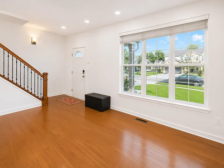 51172 Quaker Ln — Photo 38