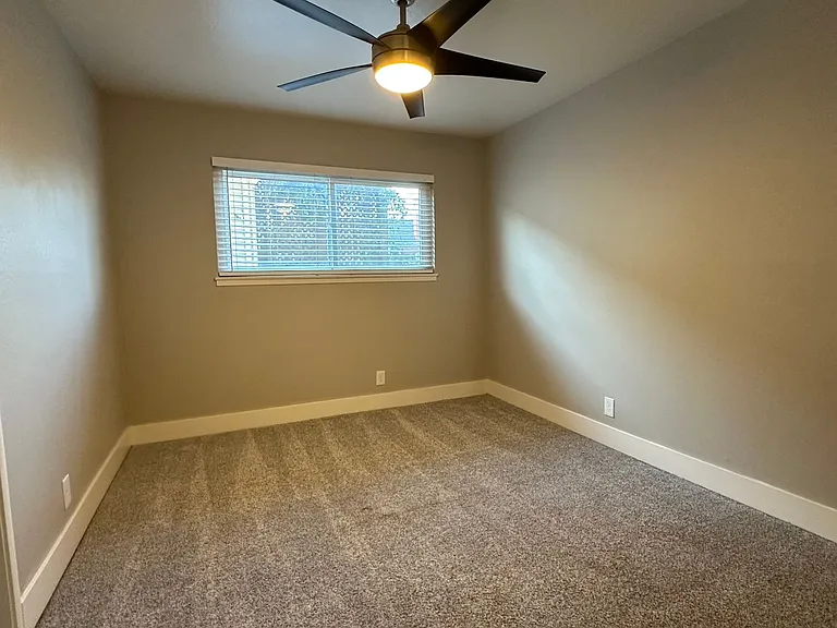 2713 and 2721 T Street, Sacramento — Photo 15