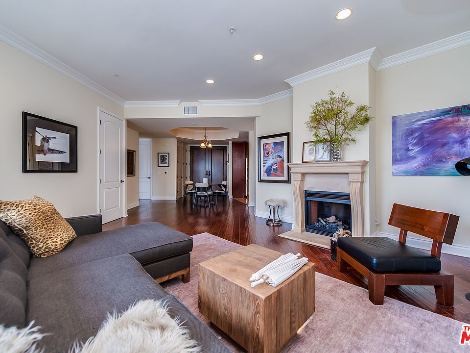 1st image of 855 N Wilcox Ave #403