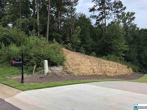 4th image of 704 Saint Andrews Ln #24