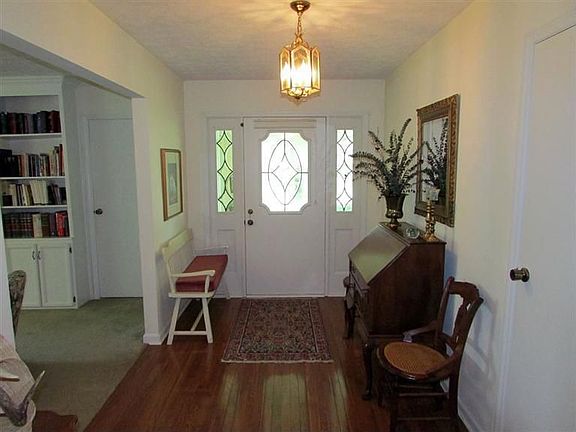 2nd image of 1304 Crestwood Hills Dr