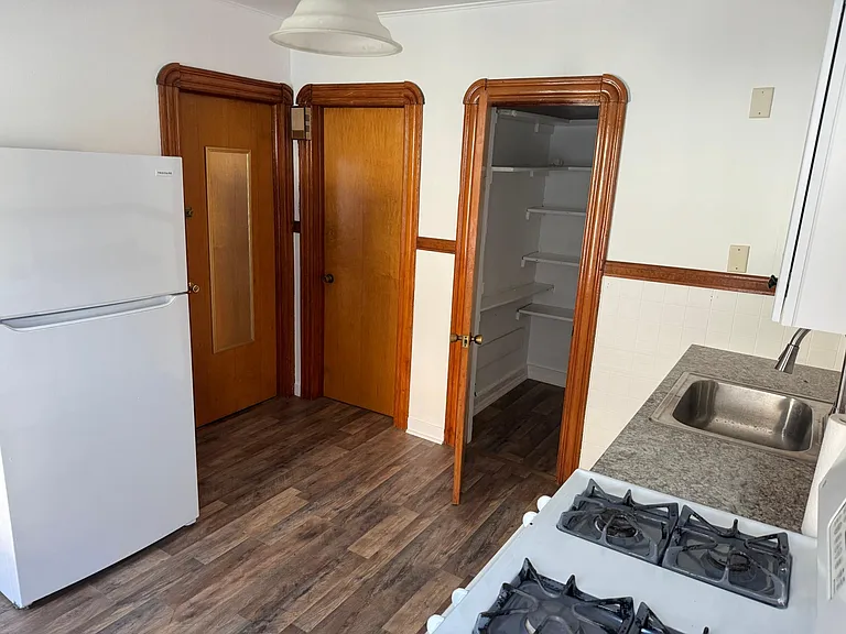 19 Ingersoll Ave #2 — Photo 19