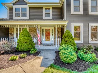 W331S4040 Connemara Dr, Dousman, WI 53118