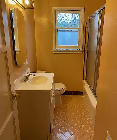 4424 Clinton St #2 — Photo 7