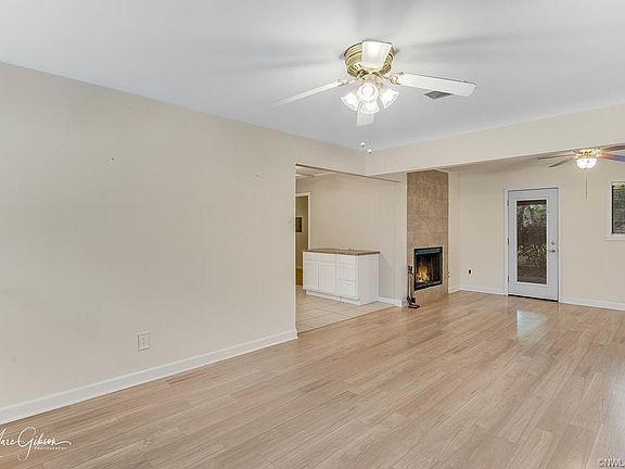 2nd image of 4305 Mercury St