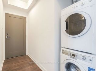 42 Charles St E #2407, Toronto, ON M4Y 0B7
