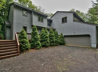 112 Leatherstocking Ln, Pocono Pines, PA