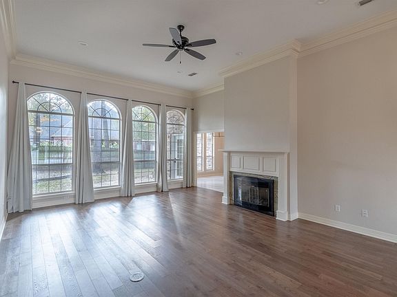 5th image of 606 Whiteoak Ln