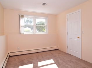 123 N Bend St APT 9, Pawtucket, RI 02860