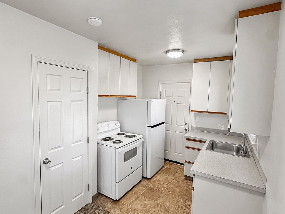 1st image of 241 5th St APT 8