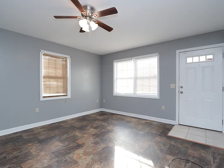 51-53 Winthrop St #R — Photo 7