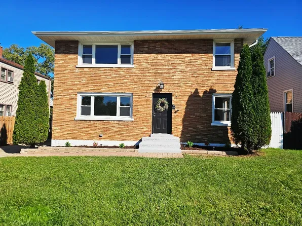 125 S Addison Rd, Addison, IL 60101