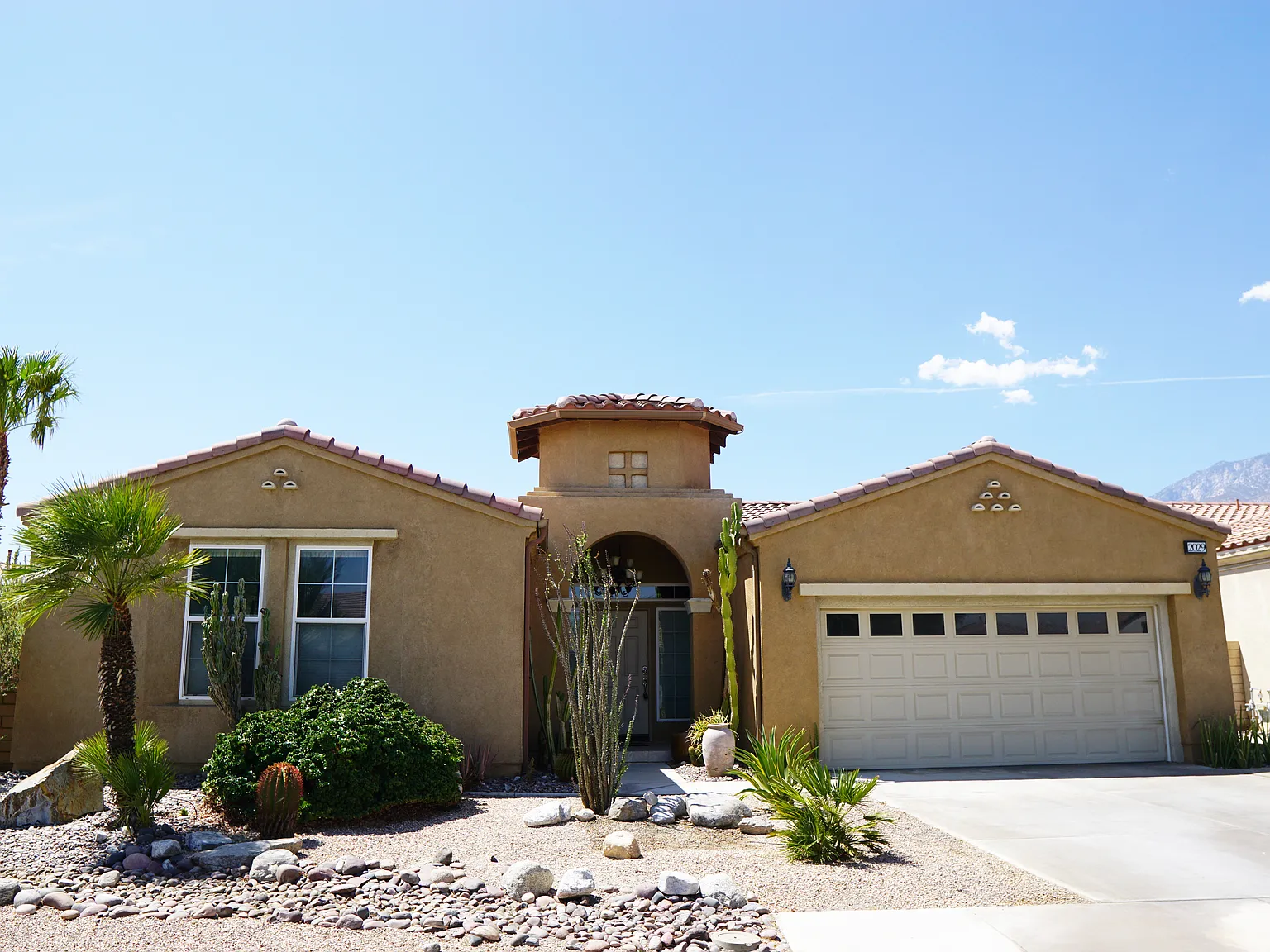 2 bed, 2748 sqft, $2,995 — Photo 2