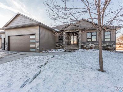 7901 S Pinewood Ave, Sioux Falls, SD, 57108
