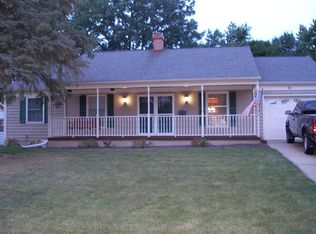 13 Old Post Rd, Montgomery, IL 60538