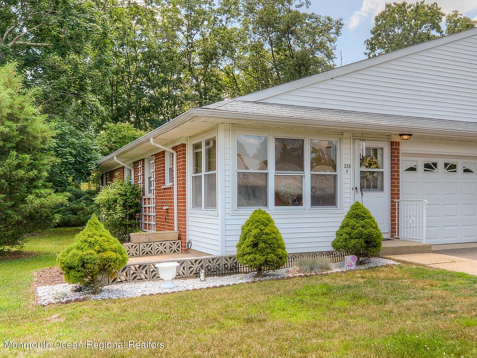 1st image of 233 Columbine Ave #A