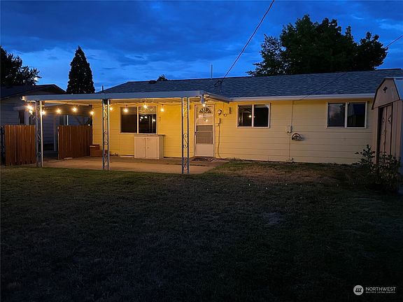 2nd image of 609 Cardinal Drive
