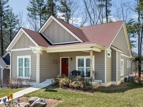 46 Westside Village Rd, Fairview, NC 28730