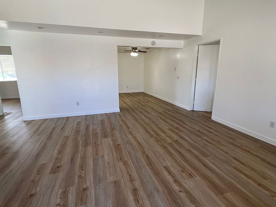 Living Room (additional view)