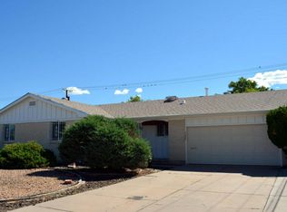 7424 Carriveau Ave NE, Albuquerque, NM 87110