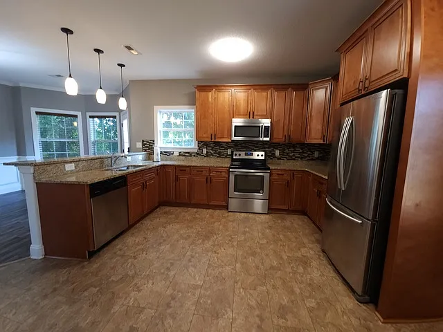 2510 Chestnut St — Photo 40