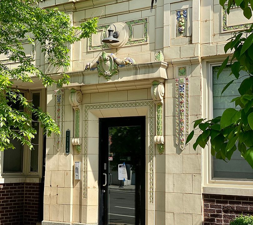 1st image of 1114 W Leland Ave APT 1A