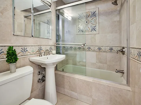 Sold by Sotheby's International Realty | media 20