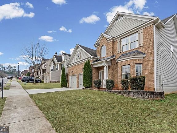 3rd image of 3915 Estates Path