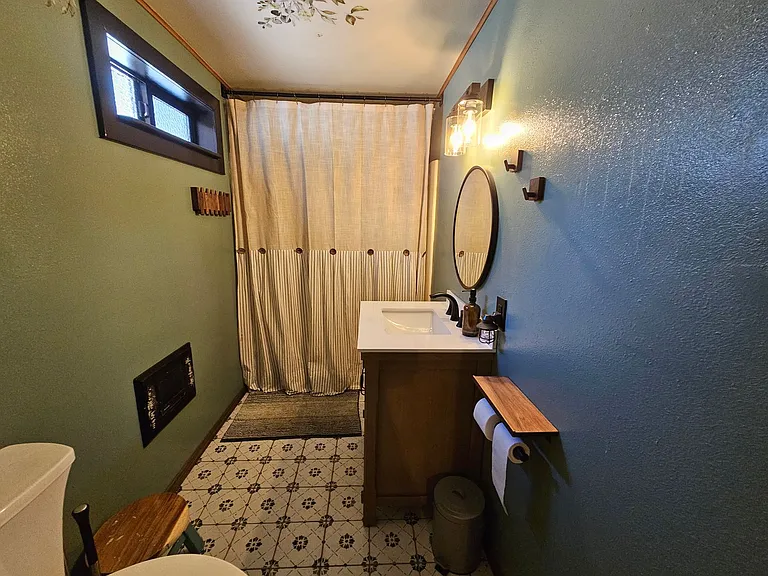 1317 Leisure Ln — Photo 11