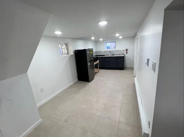 725 Garfield Avenue image 30 of 36