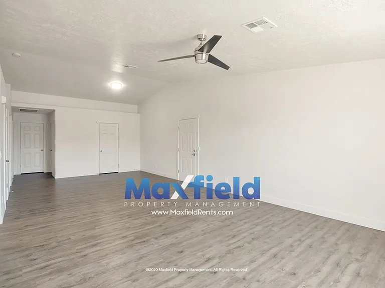 2737 E 750 N #3 — Photo 22